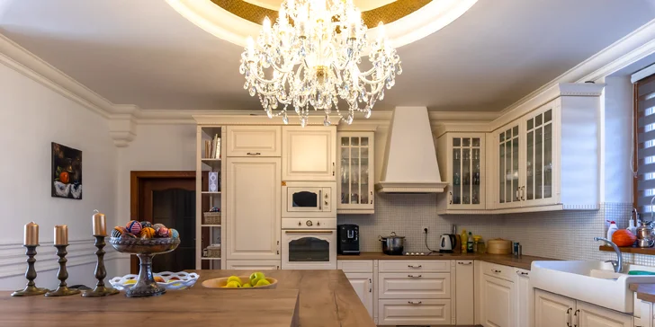Malé Karpaty: Luxusný hotel na Pezinskej Babe, pobyt s raňajkami alebo apartmán až pre 8 osôb
