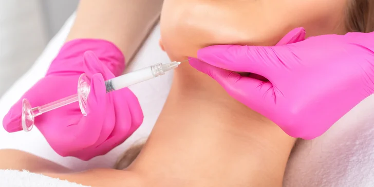 Injekčná lipolýza: Odstránenie dvojitej brady bez chirurgického zákroku