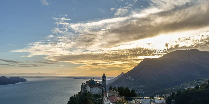 Dovolenka v Tignale pri Lago di Garda: polpenzia, bazén a vstupenky aj zľavy na atrakcie