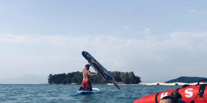 Kurzy wing-boardingu na suchu aj na vode: od 2hod. kurzu až po 6-dňový v zahraničí