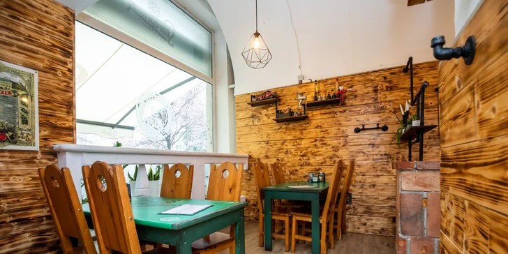 Jedinečná štvorcová pizza v Pube u Joža priamo v centre Žiliny na Bulvári