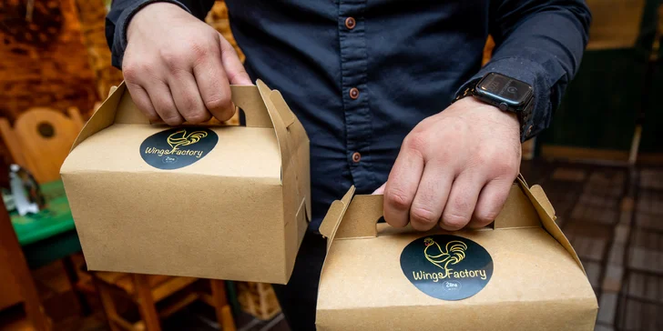 Kuracie krídelká s chrumkavými prílohami - aj extra pikantné!