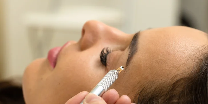 Permanentný make-up: Očná linka, microblading obočia či akvarelové pery