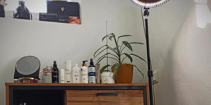 Jarné ošetrenie, laminácia alebo microblading s korekciou v salóne Hair.ly