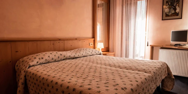 Dovolenka v Dolomitoch: hotel s plnou penziou a neobmedzeným wellness, turistika, bicykle a ferraty