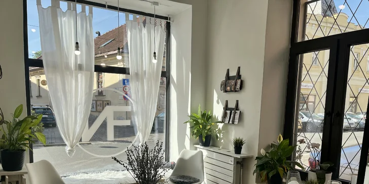 Ošetrenie vlasov po lete, vlasový wellness aj služby barbera v FN Care