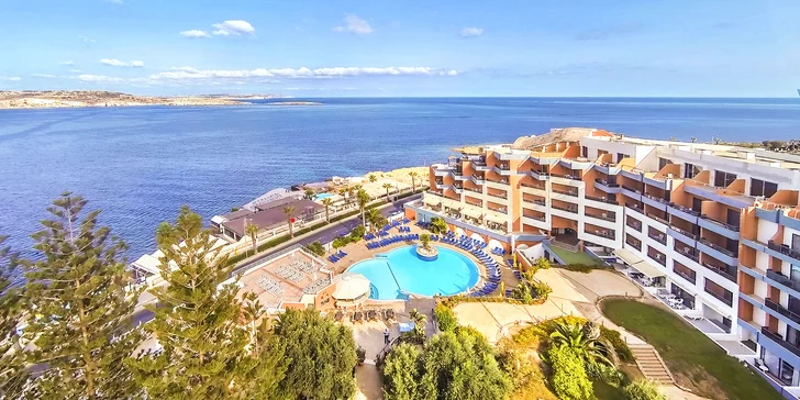 Malta a St. Paul's Bay: 4* hotel pri známej pláži Bugibba Beach, neobmedzený wellness aj raňajky