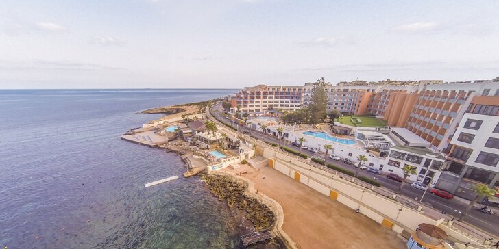 Malta a St. Paul's Bay: 4* hotel pri známej pláži Bugibba Beach, neobmedzený wellness aj raňajky