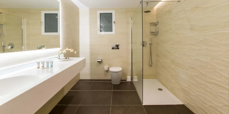 Malta a St. Paul's Bay: 4* hotel pri známej pláži Bugibba Beach, neobmedzený wellness aj raňajky