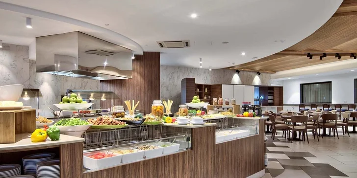 Malta a St. Paul's Bay: 4* hotel pri známej pláži Bugibba Beach, neobmedzený wellness aj raňajky