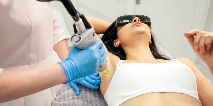 Adieu, chĺpky! Epilácia medicínskym laserom domino EVO
