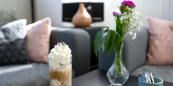 Oslaď si deň zákuskom s kávou, zmrzlinou, limonádou či sviežim drinkom z cukrárne Dolce Affare
