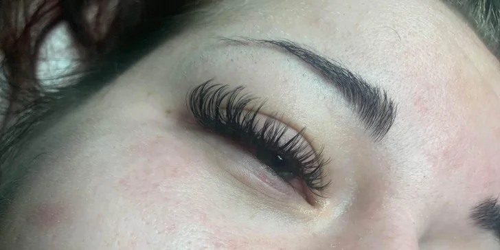 Zvodný pohľad v NAYTILUS: Lash lifting, laminácia obočia alebo 1D či 5D riasy