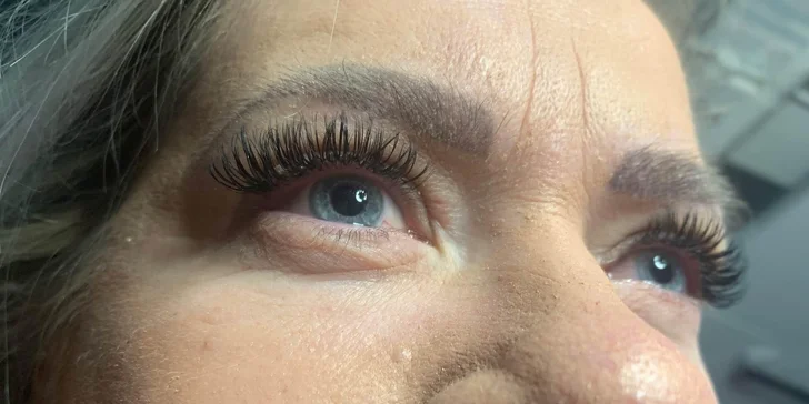 Zvodný pohľad v NAYTILUS: Lash lifting, laminácia obočia alebo 1D či 5D riasy