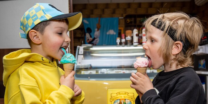 Sladké mrazivé pokušenie pre dospelých i deti: klasická alebo točená zmrzlina s kávou v cukrárni Katka