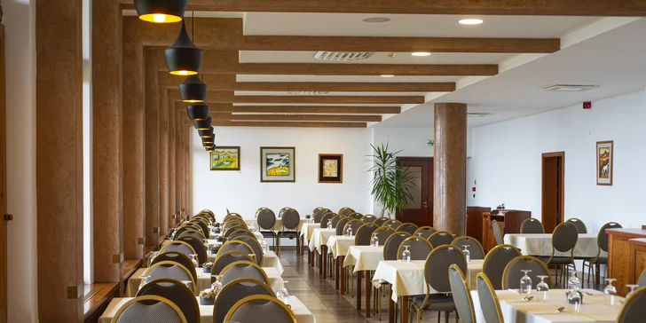 Grand Hotel Bellevue****: 4-chodová večera a vstup do hotelového wellness s bazénom pre 2 osoby