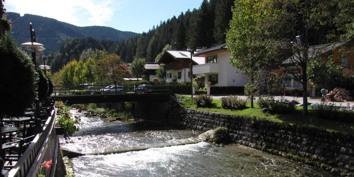 Dachstein s neobmedzeným wellness a polpenziou, hotel 200 m od lanovky