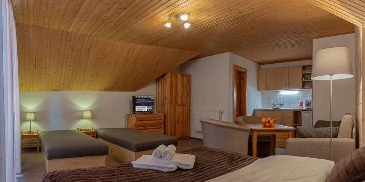 Pobyt na Liptove s raňajkami, neobmedzeným vstupom do vyhrievaného bazéna aj privátnym wellness