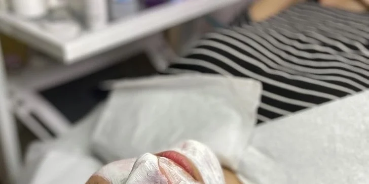 Predĺženie rias, lash liting, laminácia alebo čistenie pleti s masážou