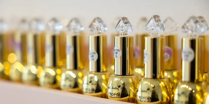 Bio Nails: Manikúra s lakovaním či gél lakom alebo mokrá pedikúra s lakovaním či bez