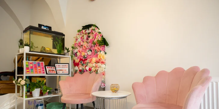 Bio Nails: Manikúra s lakovaním či gél lakom alebo mokrá pedikúra s lakovaním či bez