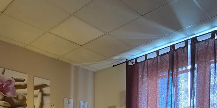Klasická celotelová masáž od nevidiaceho maséra, lávové kamene, relaxačná masáž tváre a hlavy alebo privátna masáž pre páry