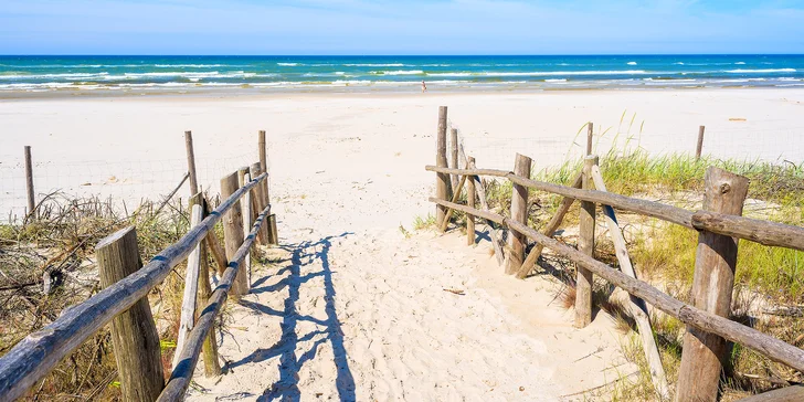 Dovolenka pri Balte: hotel 200 m od pláže, polpenzia a neobmedzený wellness