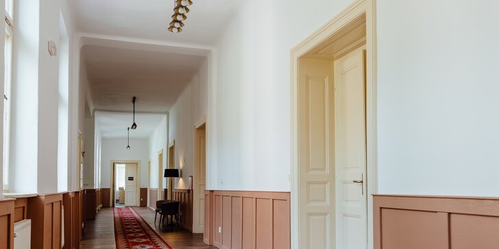 Elegantné novozrekonštruované izby a apartmány v pokojnej časti centra Banskej Štiavnice