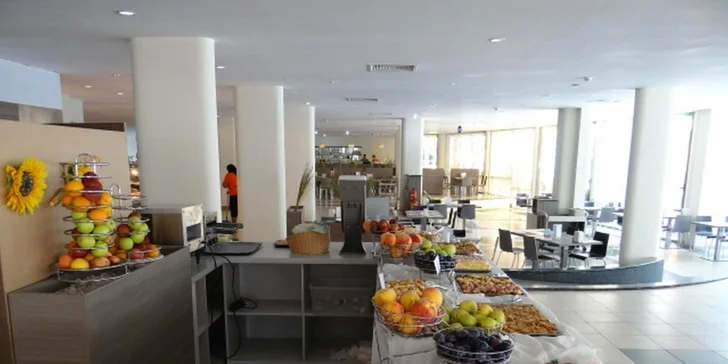 Bulharsko letecky: premium all inclusive dovolenka na Slnečnom pobreží v hoteli s bazénom, len 200 m od pláže