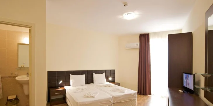 Bulharsko letecky: All inclusive v hoteli s bazénom, nádhernou plážou a výbornou stravou