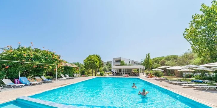 Grécko letecky: all inclusive dovolenka na obľúbenom Rodose, len na skok od krásnej piesočnatej pláže