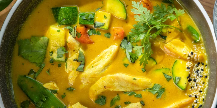 Buddha Bowl, Yellow Curry alebo otvorené vouchery na konzumáciu jedál a nápojov v About coffee&food