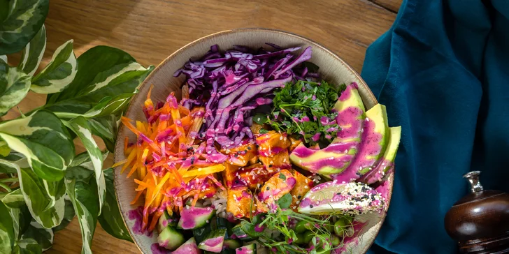 Buddha Bowl, Yellow Curry alebo otvorené vouchery na konzumáciu jedál a nápojov v About coffee&food