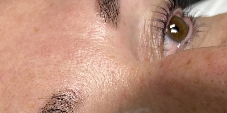 Zdravá pleť a podmanivý pohľad: Lash lift, laminácia a hĺbkové ošetrenie