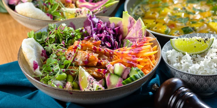 Buddha Bowl, Yellow Curry alebo otvorené vouchery na konzumáciu jedál a nápojov v About coffee&food