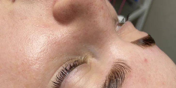 Zdravá pleť a podmanivý pohľad: Lash lift, laminácia a hĺbkové ošetrenie