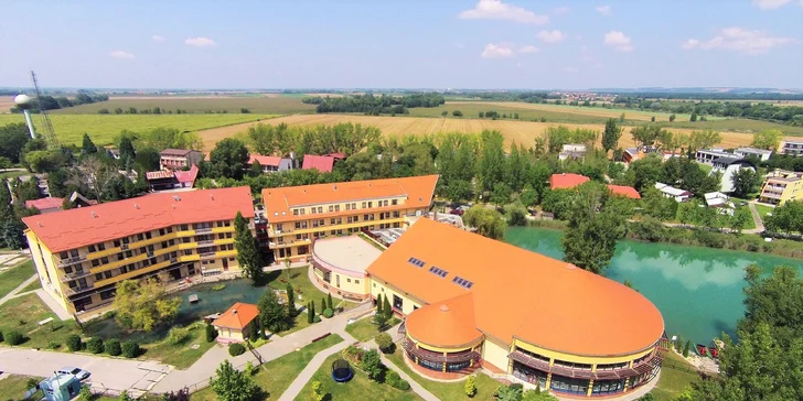Celodenný vstup do Thermal Parku Patince a na letné termálne kúpalisko Patince