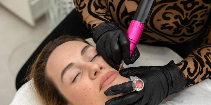 Zvýraznite svoju krásu permanentným makeup-om pier zo salónu Infinity Beauty Point