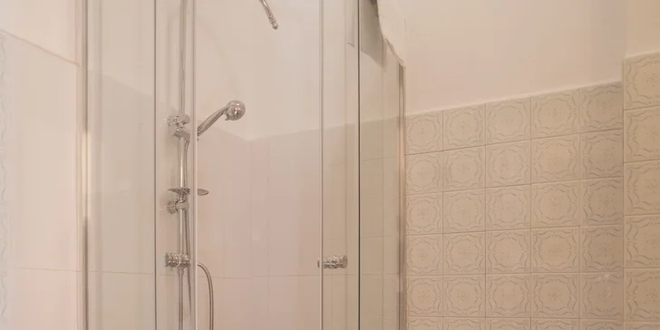 Rodinná dovolenka pri brehu Gardského jazera: 3* hotel 100 m od pláže, raňajky aj polpenzia, uvítací drink