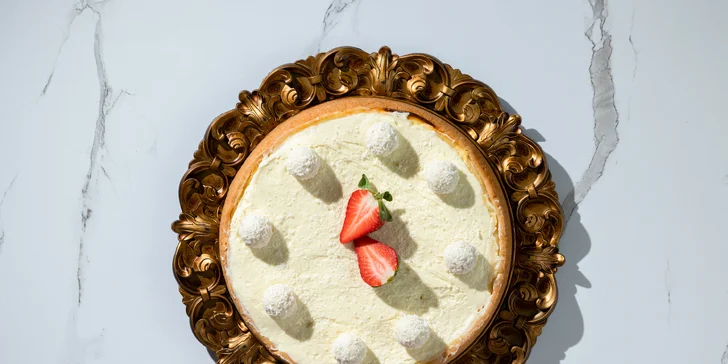 Poctivý cheesecake s Lotus alebo Raffaello posýpkou pre vaše potešenie - osobný odber alebo rozvoz