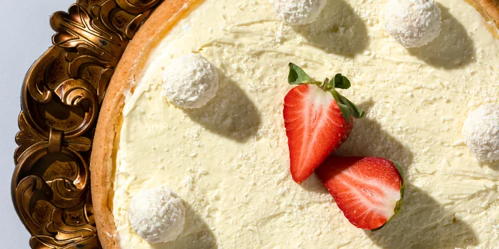 Poctivý cheesecake s Lotus alebo Raffaello posýpkou pre vaše potešenie - osobný odber alebo rozvoz