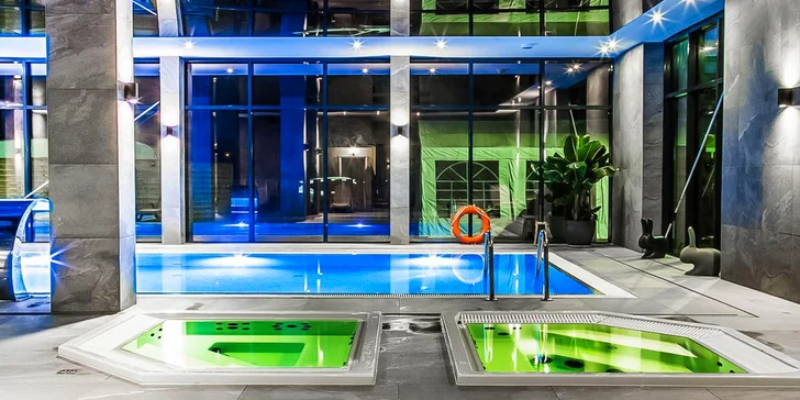 Dovolenka pri Baltskom mori: moderný rezort s wellness, vonkajším bazénom a polpenziou, 5 min. od pláže