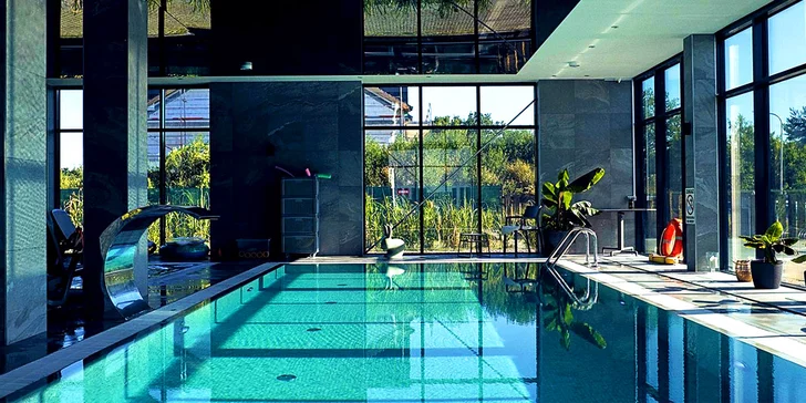 Dovolenka pri Baltskom mori: moderný rezort s wellness, vonkajším bazénom a polpenziou, 5 min. od pláže