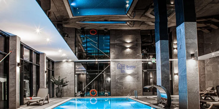 Dovolenka pri Baltskom mori: moderný rezort s wellness, vonkajším bazénom a polpenziou, 5 min. od pláže
