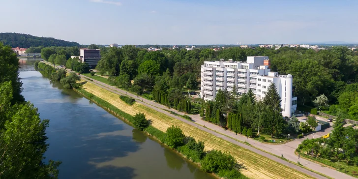 Exkluzívny jarný pobyt v Piešťanoch s extra nocou zdarma : 4* Hotel Park s wellness a polpenziou