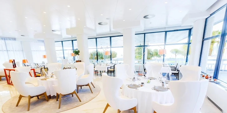 4* dovolenka v Portoroži: hotel so súkromnou plážou, raňajkami či polpenziou a bazénmi