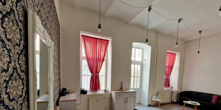 Rebel's Hair Studio: Dámsky strih, farbenie alebo vlasové ošetrenia Kaviár, Olaplex a Hydra
