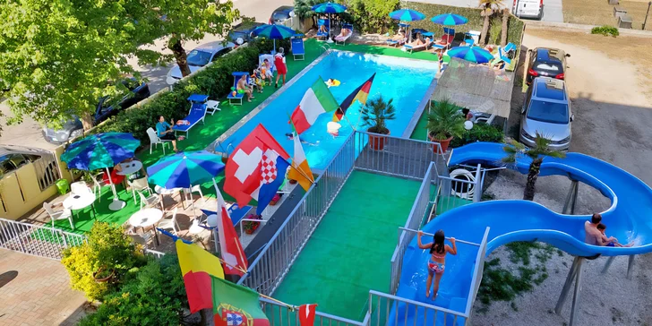 Dovolenka s plnou penziou pri talianskom Rimini: hotel 100 m od mora, až 2 deti zadarmo, bazén