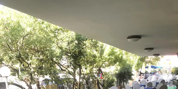Dovolenka s plnou penziou pri talianskom Rimini: hotel 100 m od mora, až 2 deti zadarmo, bazén