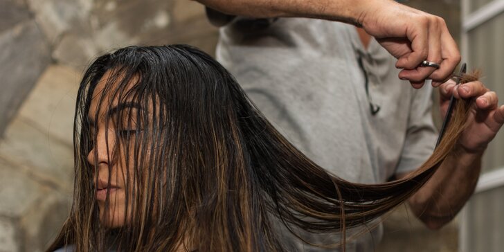 Farbenie vlasov so strihom alebo unikátne kúry pre vaše vlasy